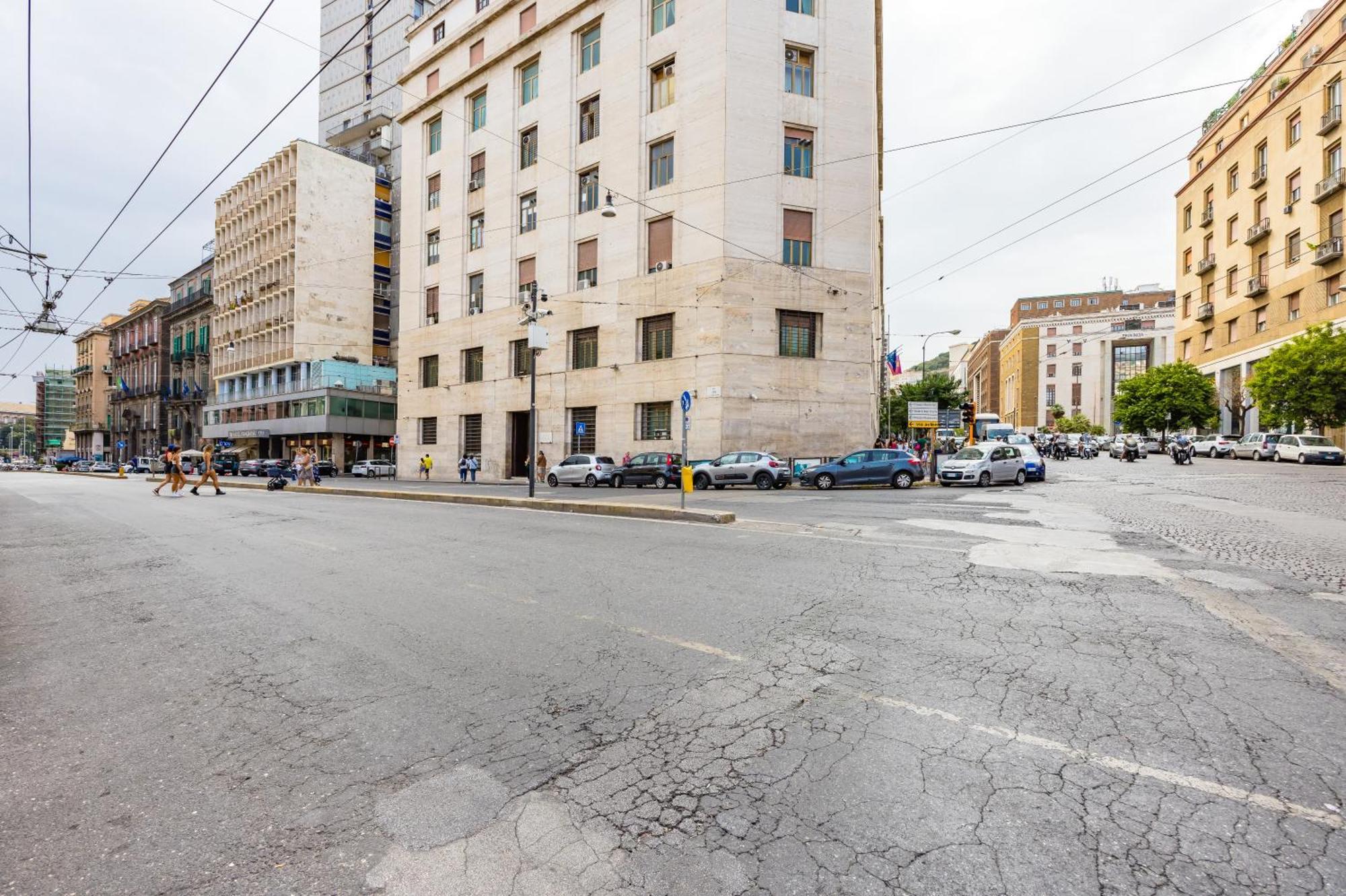 Apartment At Twenty-one - New Exclusive Panoramic Views! *