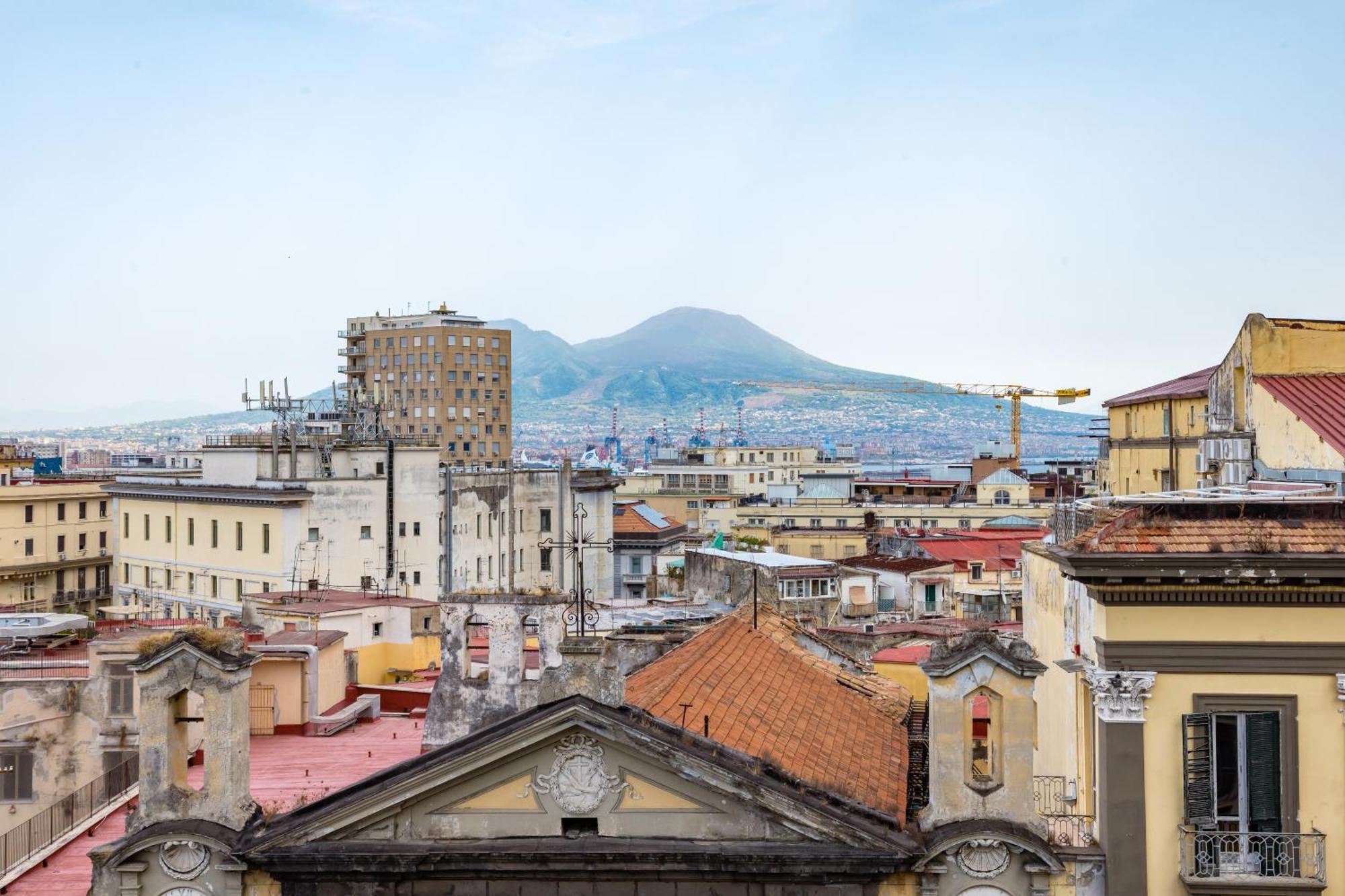 Apartment At Twenty-one - New Exclusive Panoramic Views! *